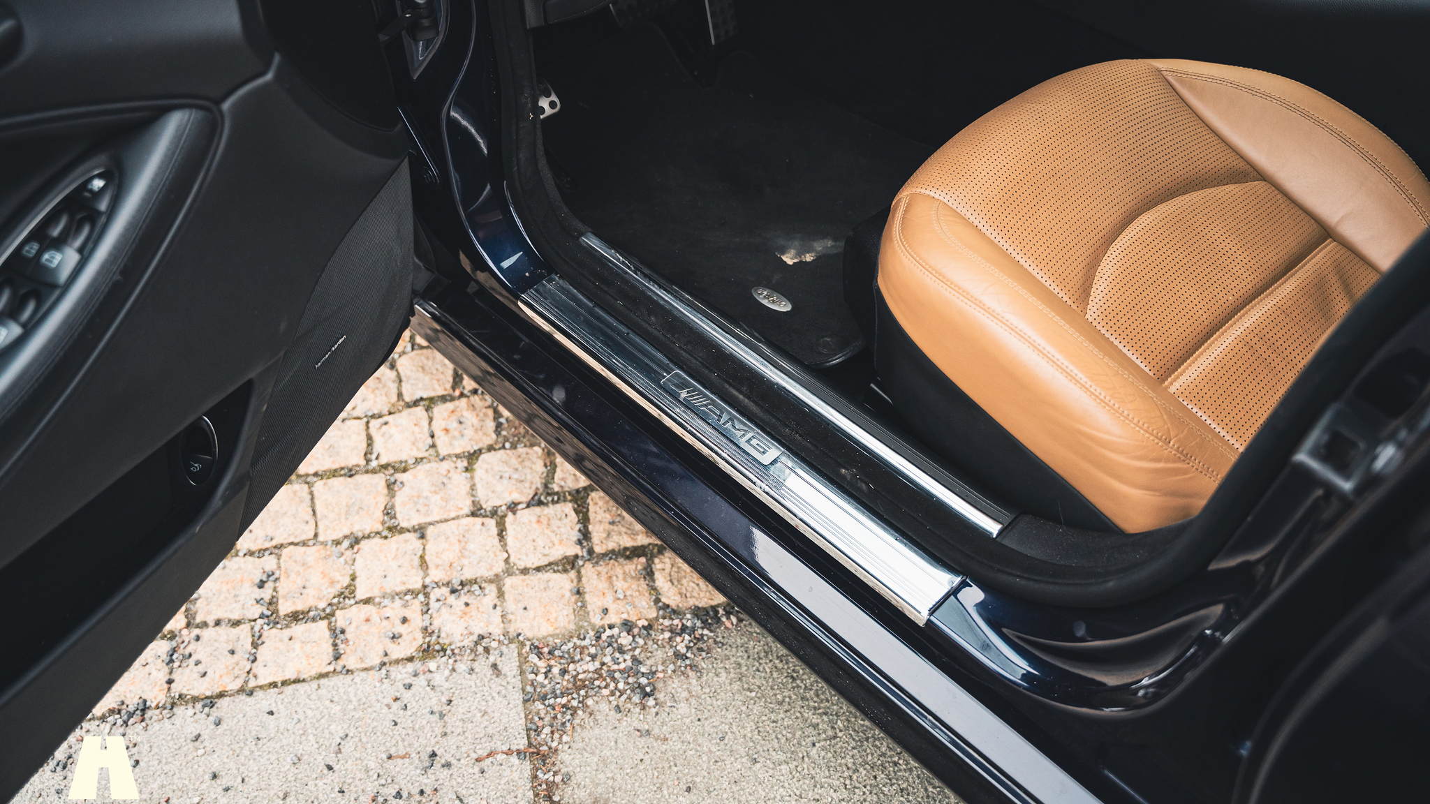 Innenraumfoto von 2008 Mercedes-Benz CLS 63 AMG (13)