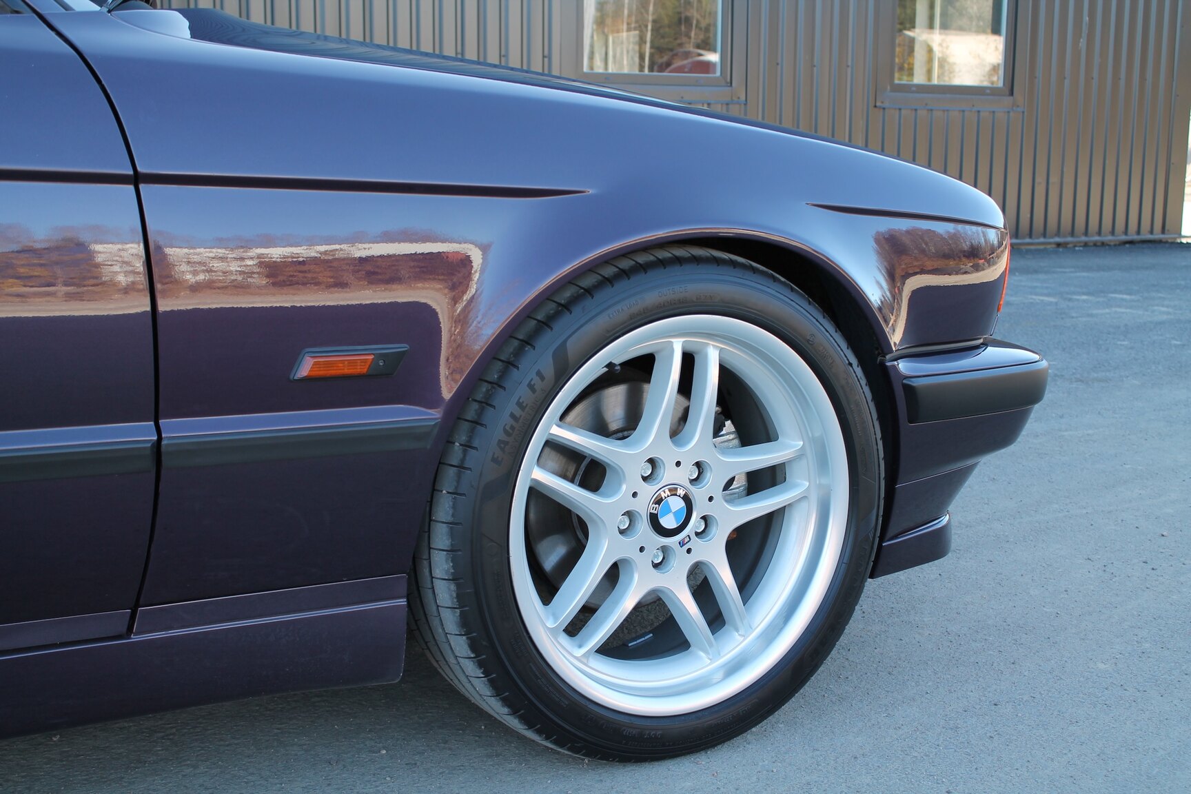 Exteriörbild på 1996 BMW 540i Touring "No Reserve Auction"