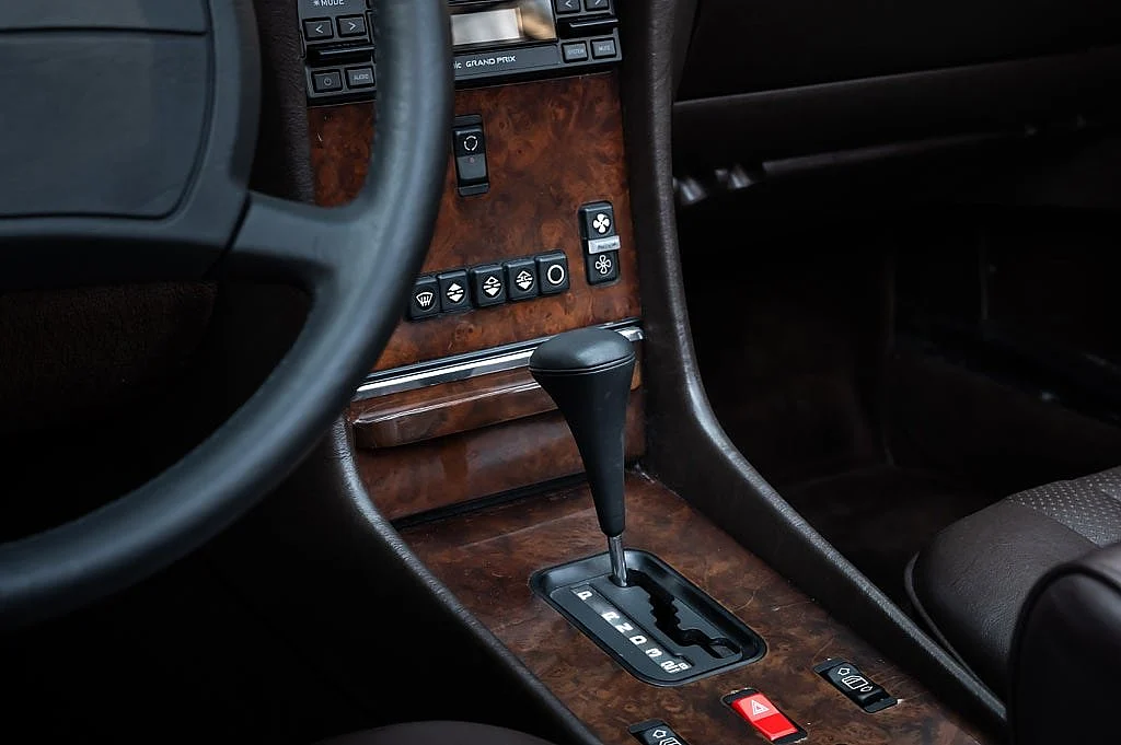 Bild von 1987 Mercedes-Benz 560SL (23)