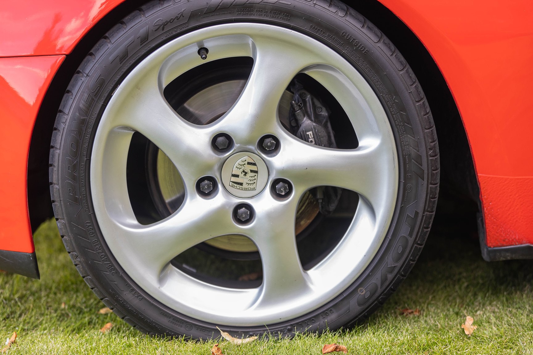 Exteriörbild på 1988 Porsche 944 Turbo