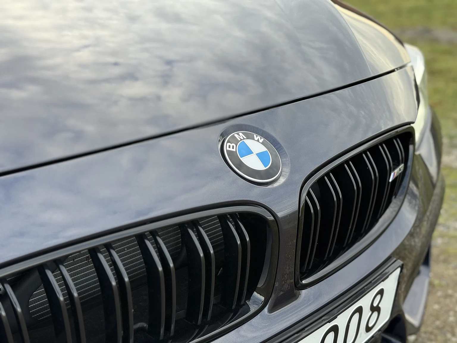 Exteriörbild på 2017 BMW M3 Competition 30 Jahre (47)