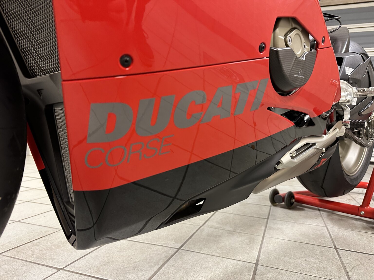 Exterior image of 2020 Ducati Panigale V4 25° Anniversario (45)