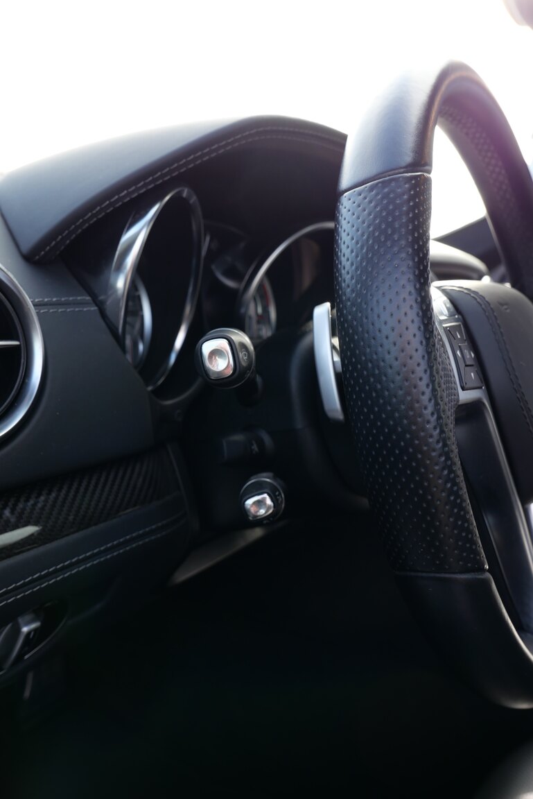 Innenraumfoto von 2014 Mercedes-Benz SL500