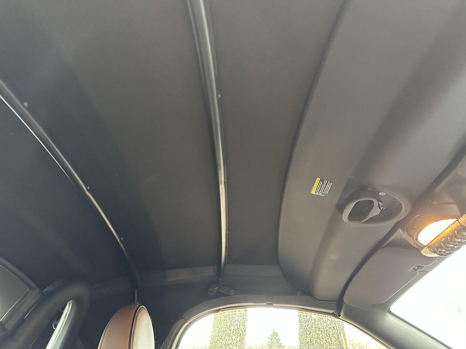 Interior image of 2012 Mini Cooper SD Roadster (26)