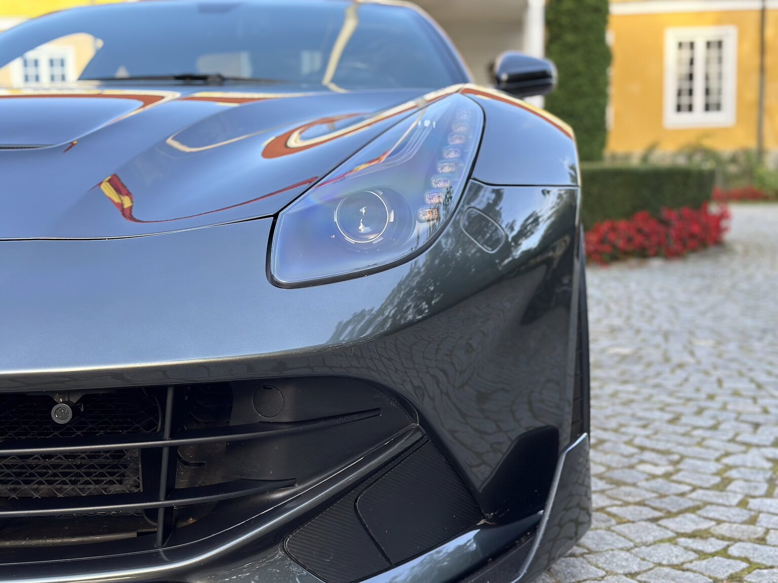 Exterior image of 2013 Ferrari F12 Berlinetta