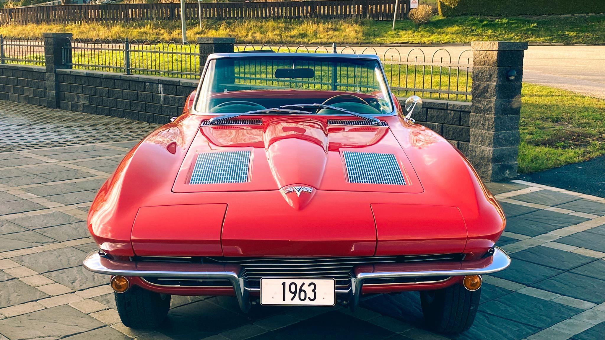 Aussenfoto 1963 Corvette C2 Stingray