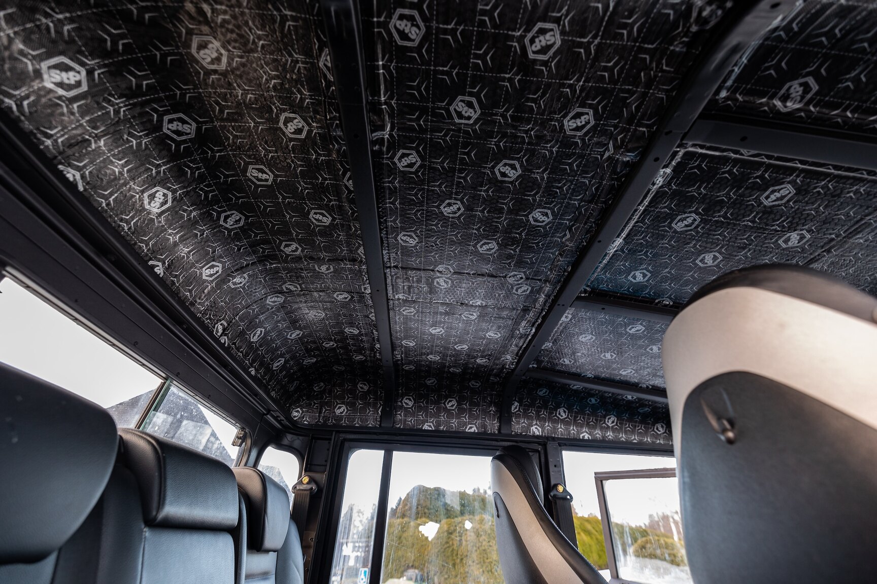 Interior image of 2000 Land Rover Defender 130