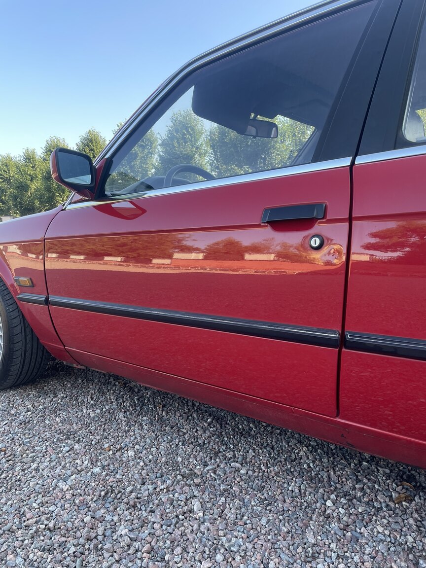 Aussenfoto 1987 BMW 320i