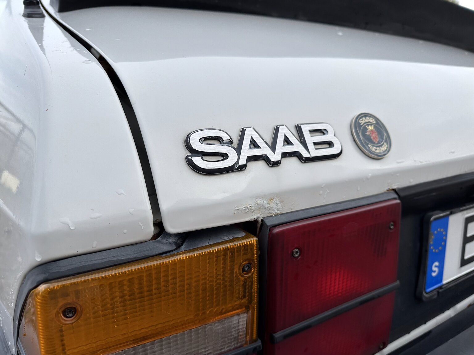 Exterior image of 1991 Saab 900 Turbo