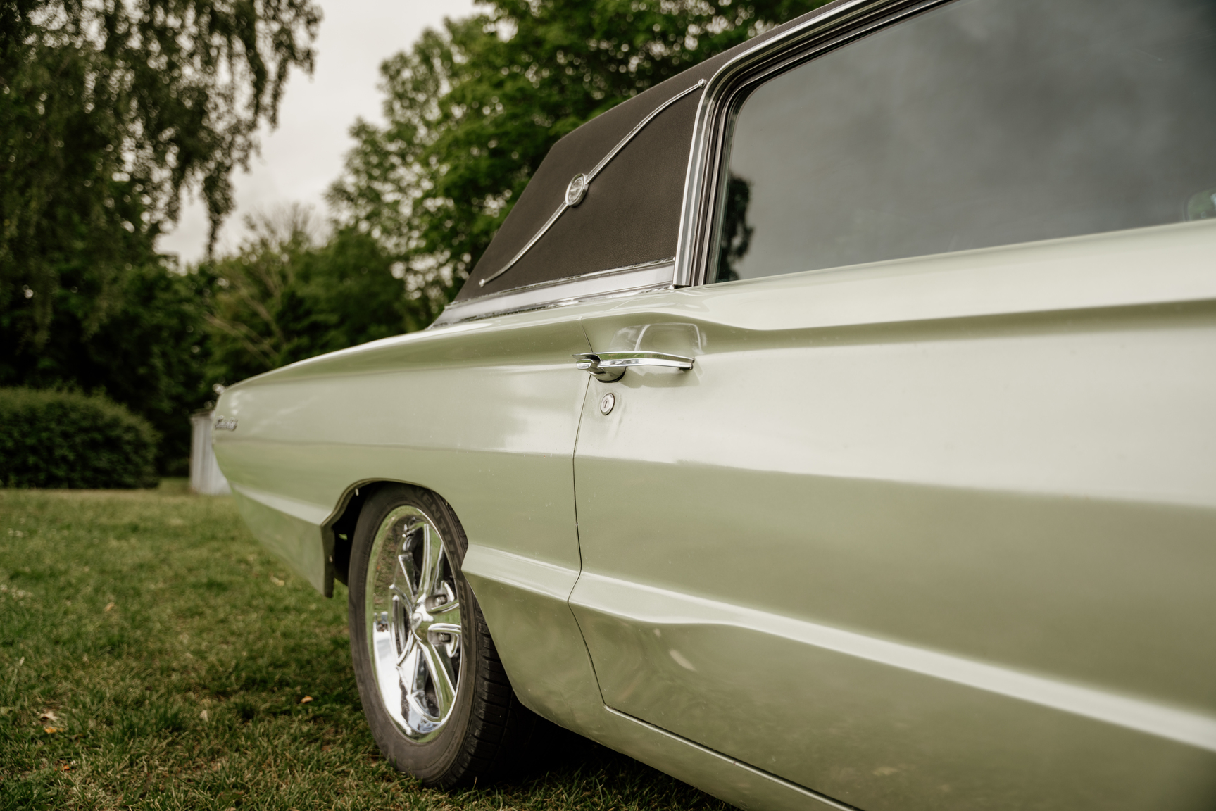 Exterior image of 1966 Ford Thunderbird 6.4 Landou Limited Edition