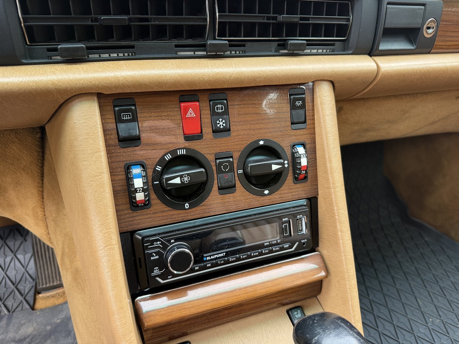 Interiörbild 1987 Mercedes-Benz 300 SE