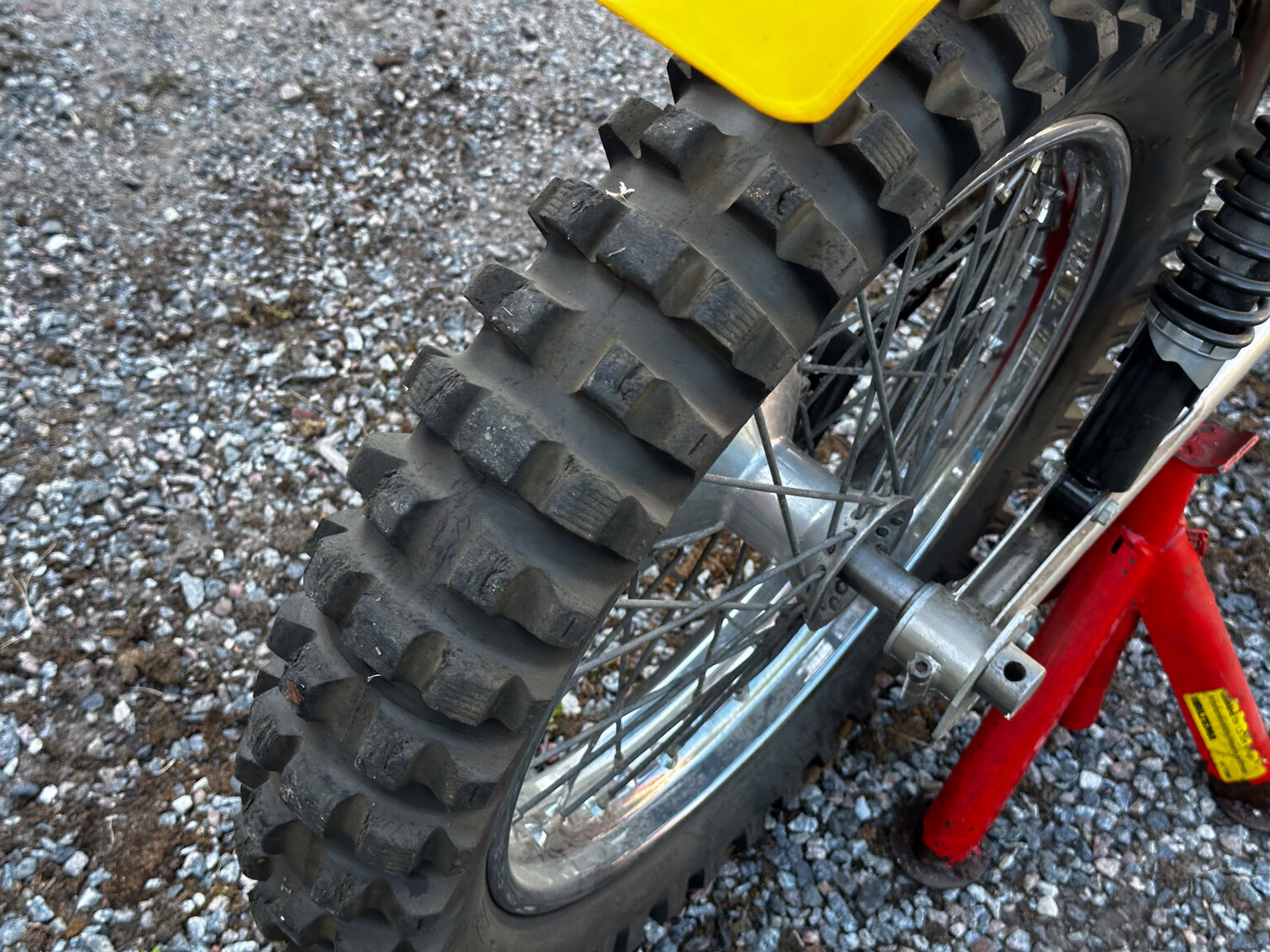 Exteriörbild på 1975 BSA Cheney 500