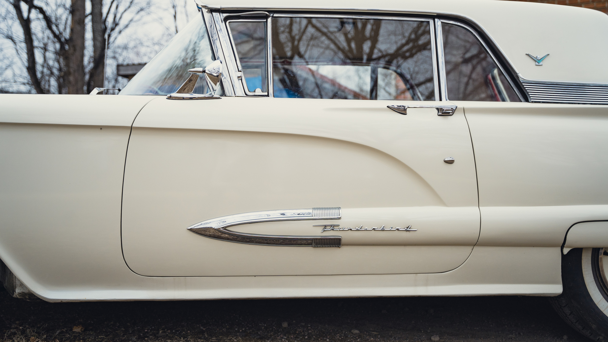 Exteriörbild på 1959 Ford Thunderbird hardtop