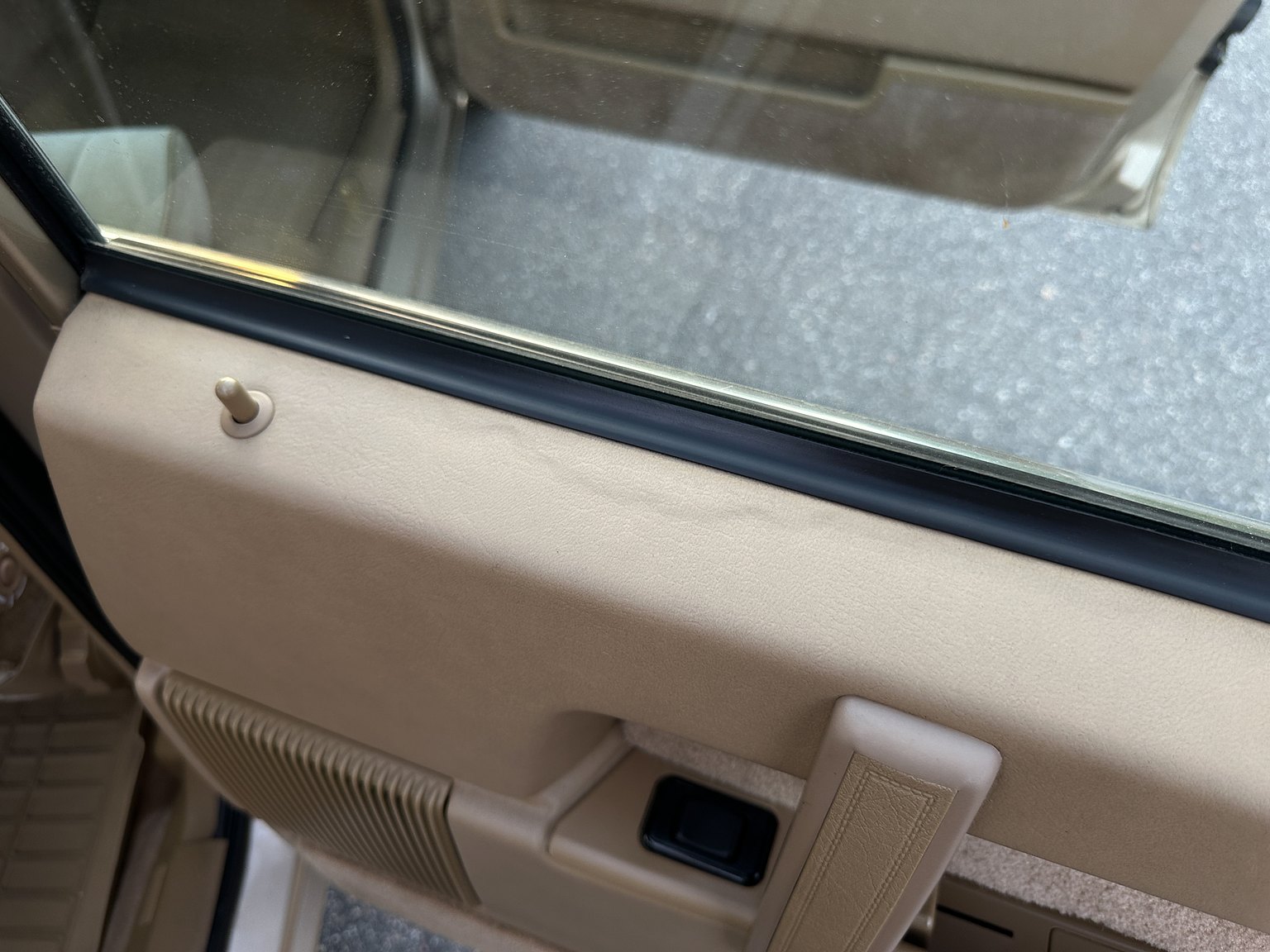 Innenraumfoto von 1986 Volvo 760 GLE 2.8 V6 Automatisk