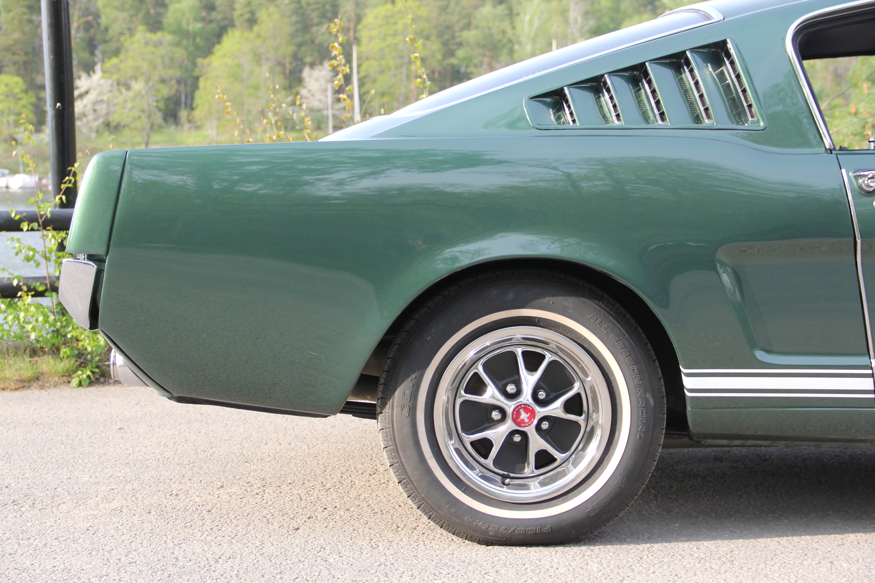 Exterior image of 1966 Ford Mustang Fastback GT-clone (46)