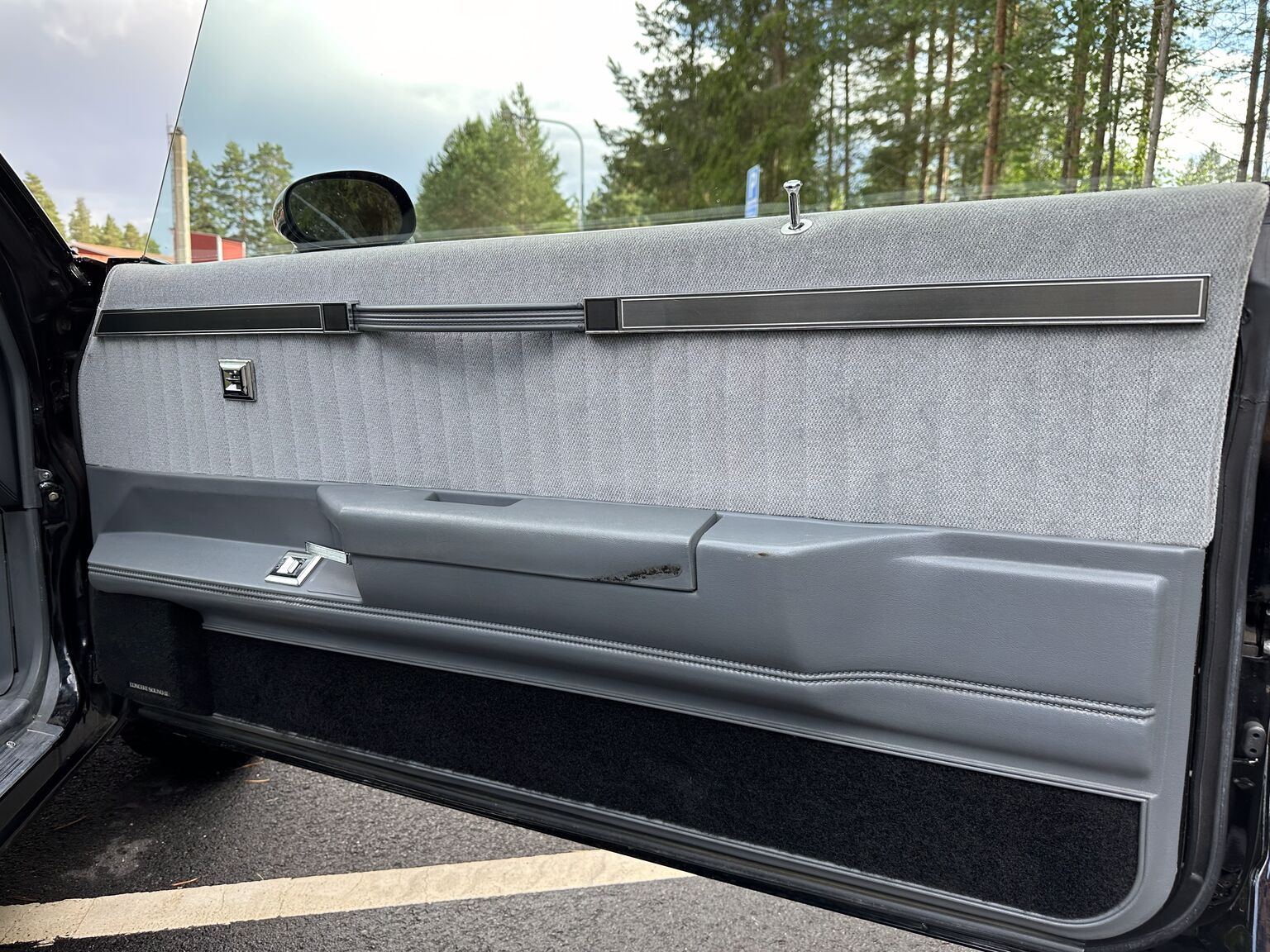 Interior image of 1987 Buick Grand National "GNX" (32)