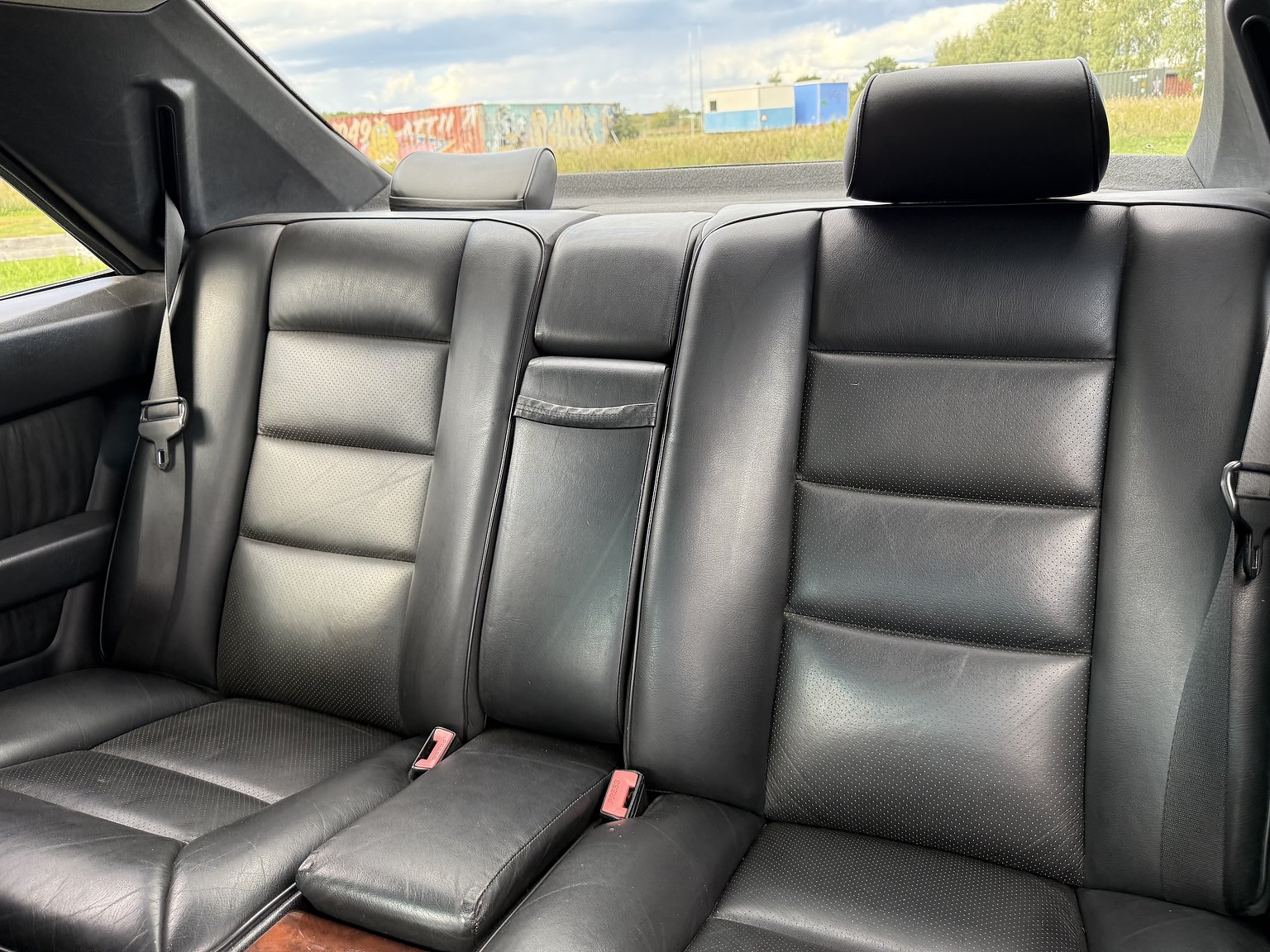 Interior image of 1990 Mercedes-Benz 300CE-24