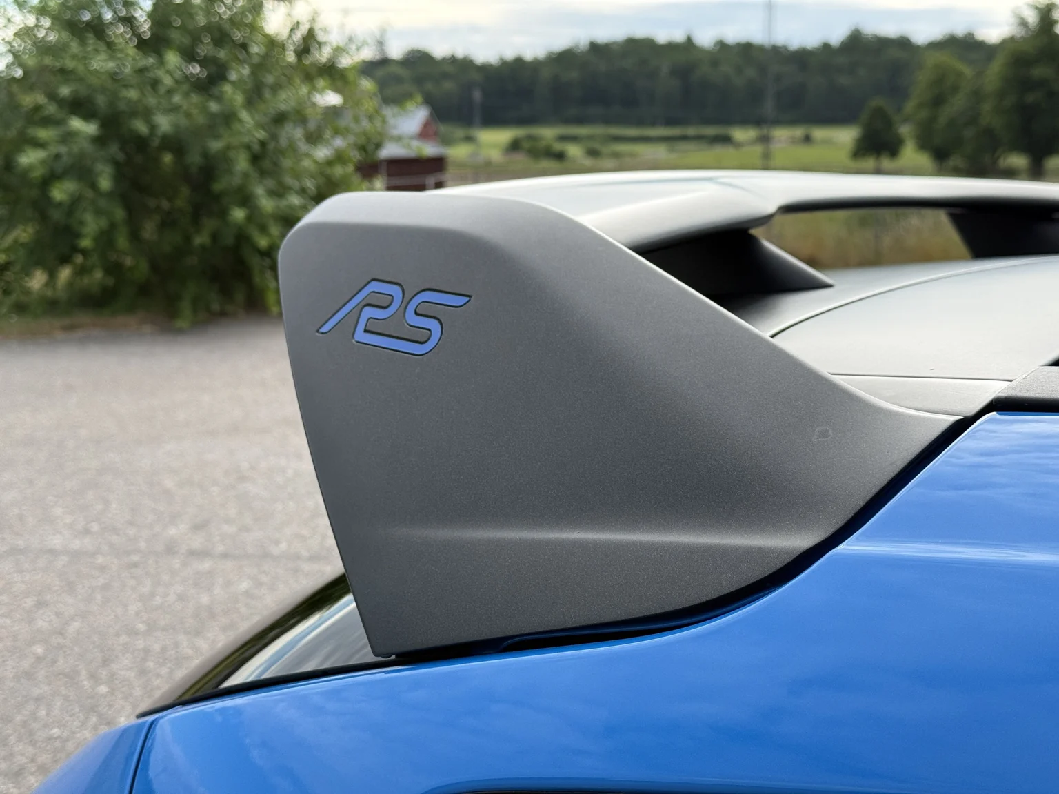 Exteriörbild på 2018 Ford Focus RS (42)