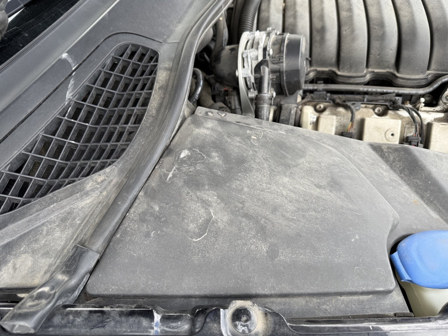 Image of 2013 Porsche Cayenne GTS mechanics