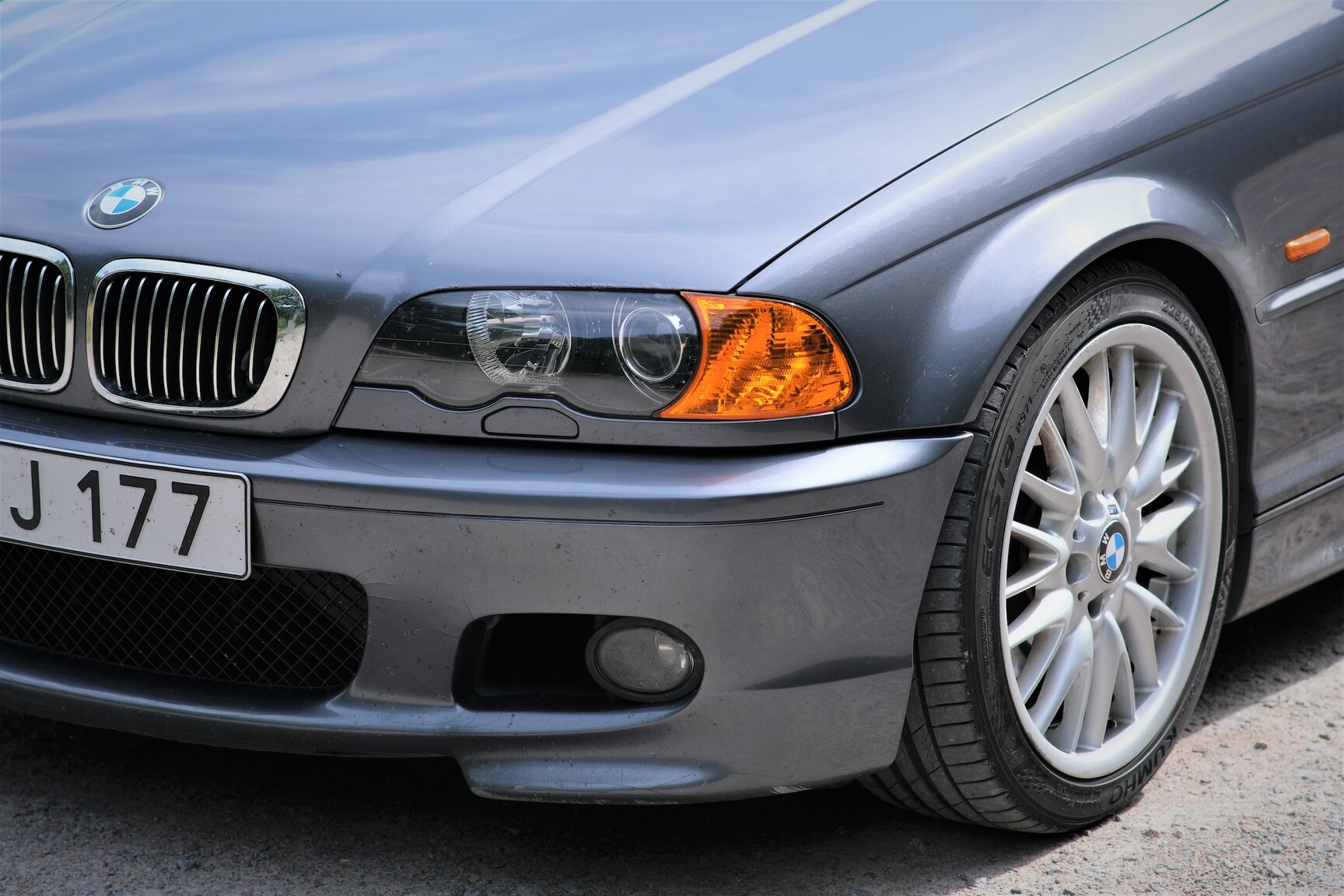 Exteriörbild på 2002  BMW 330Ci 