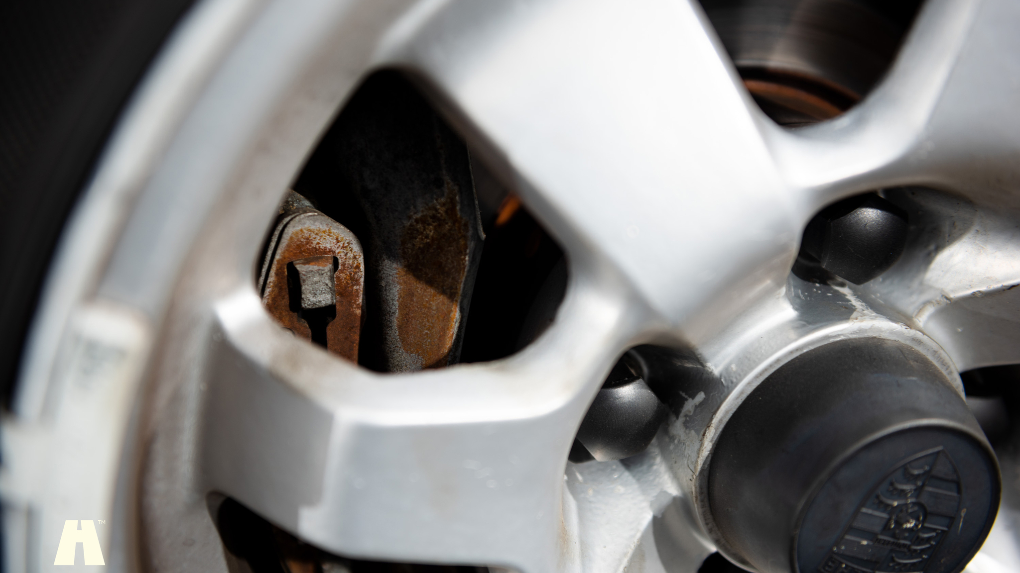 Exterior image of 1981 Porsche 924 (48)