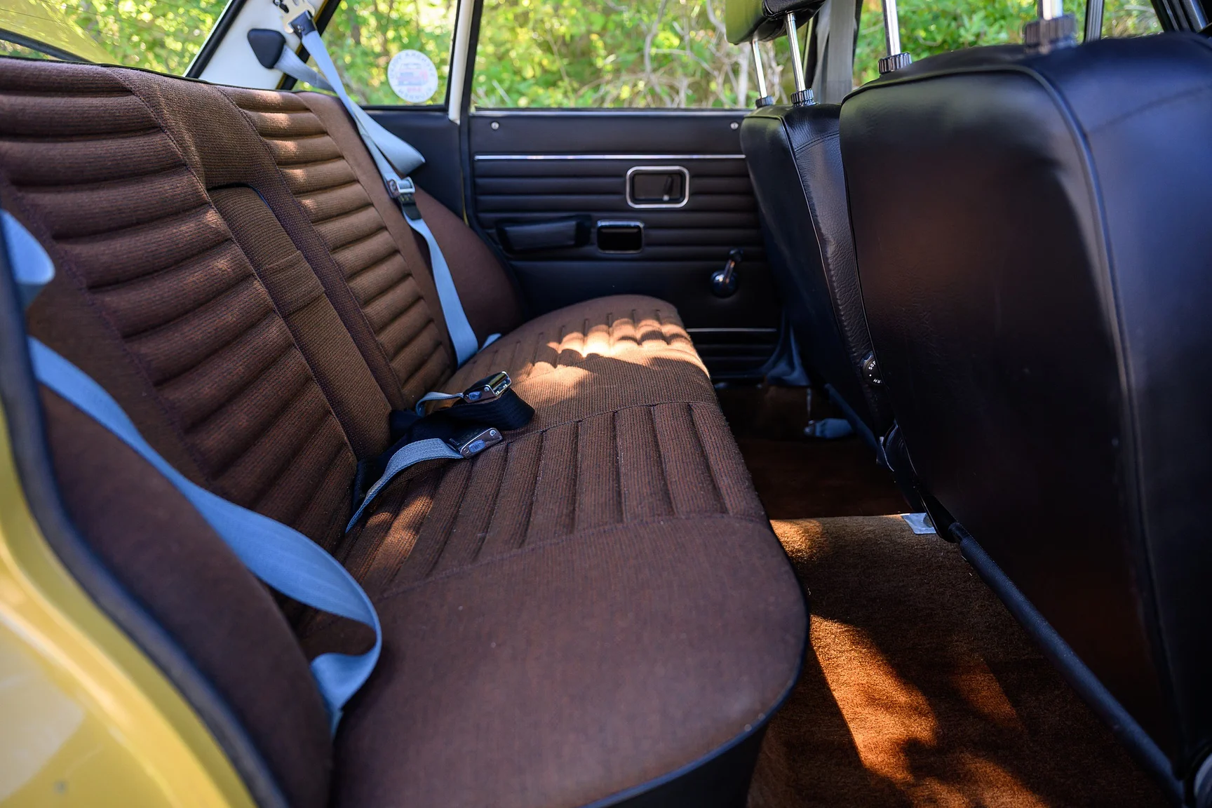 Interior image of 1971 Volvo 144 2.0 Automatic (64)