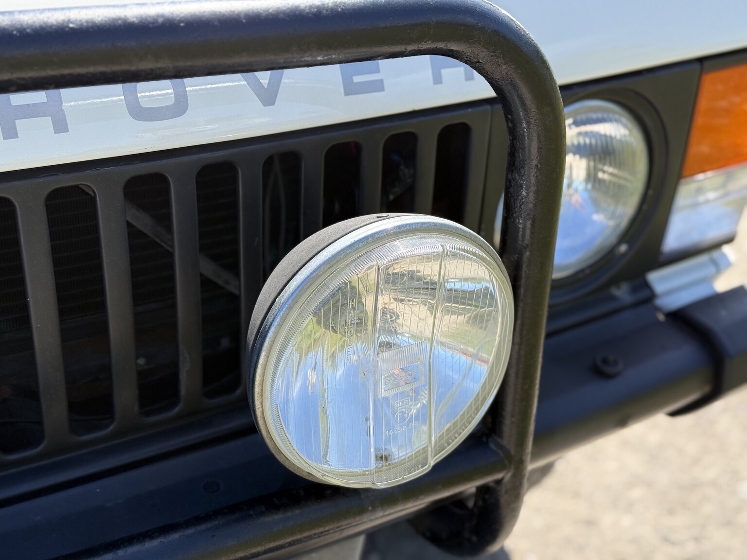 Exterior image of 1985 Land Rover Range Rover 3.5 V8