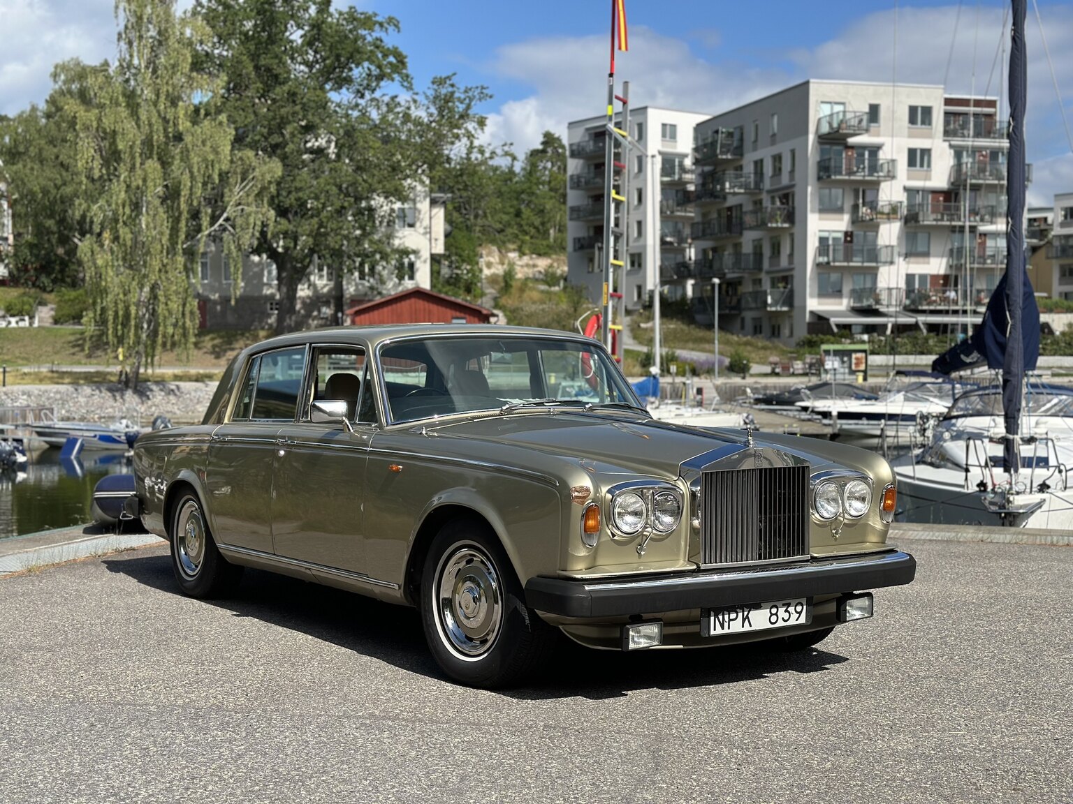 Exterior image of 1979 Rolls Royce Silver Shadow