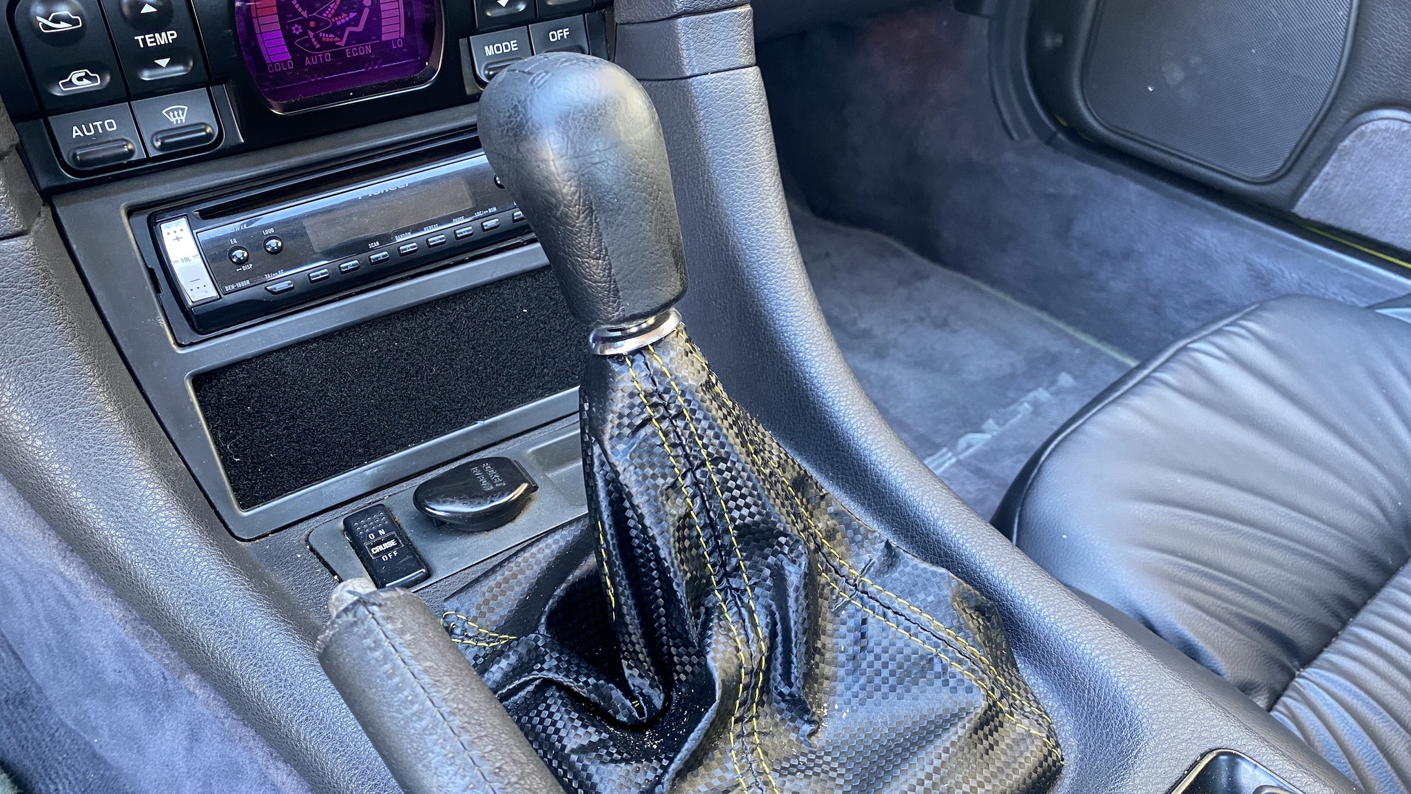 Interior image of 1992 Dodge Stealth (13)