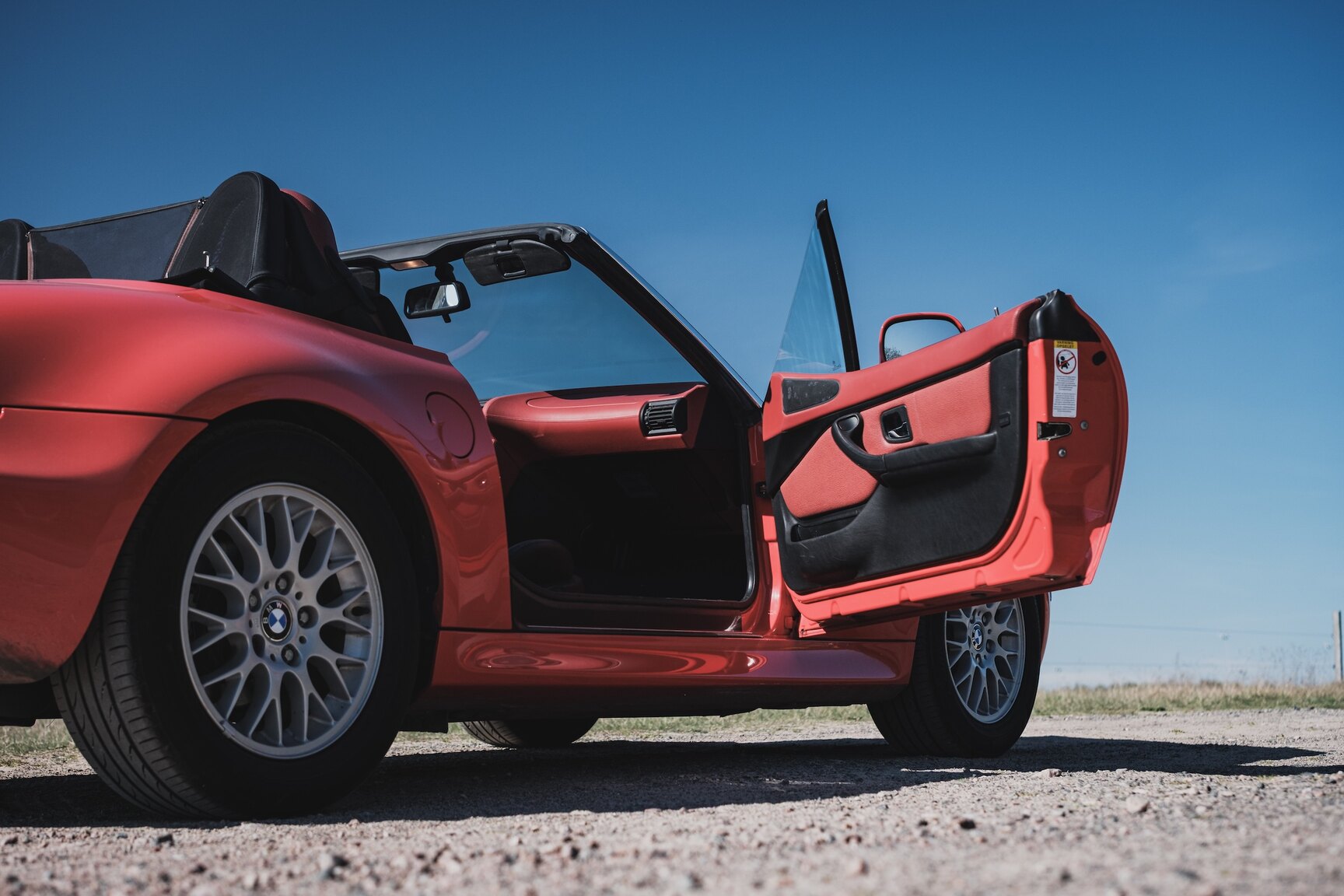 Interior image of 1999 BMW Z3 2.8i Roadster