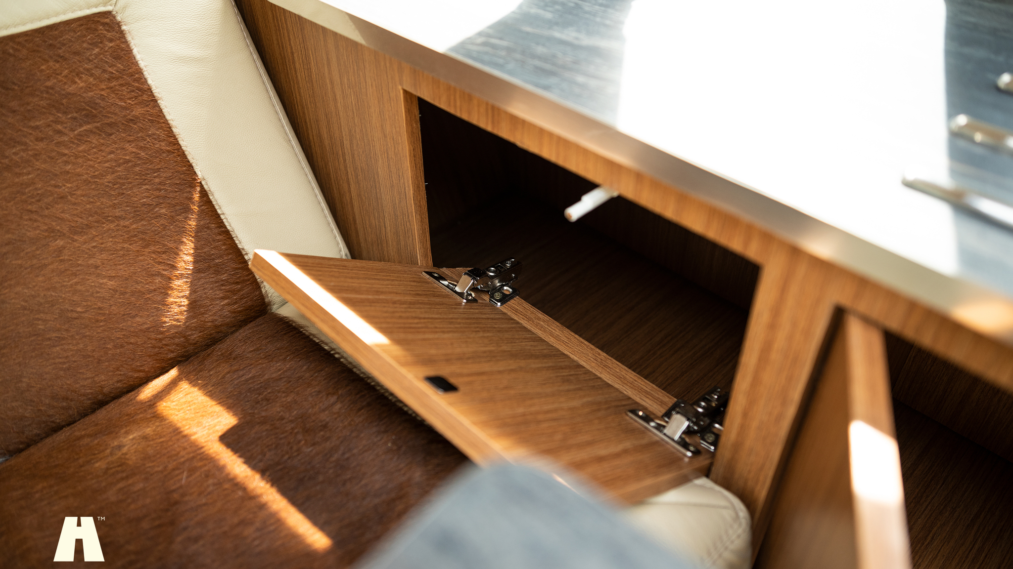 Interior image of 1998 Volkswagen T2 Camper
