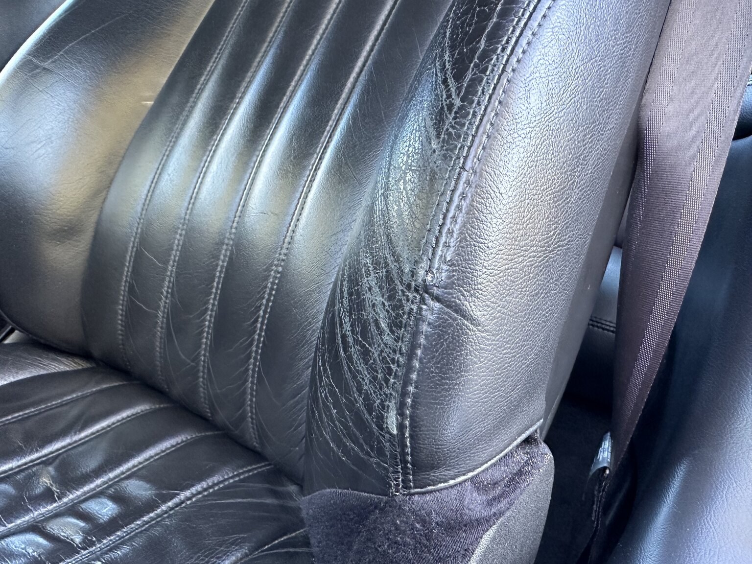 Interior image of 2000 Jaguar XK 8