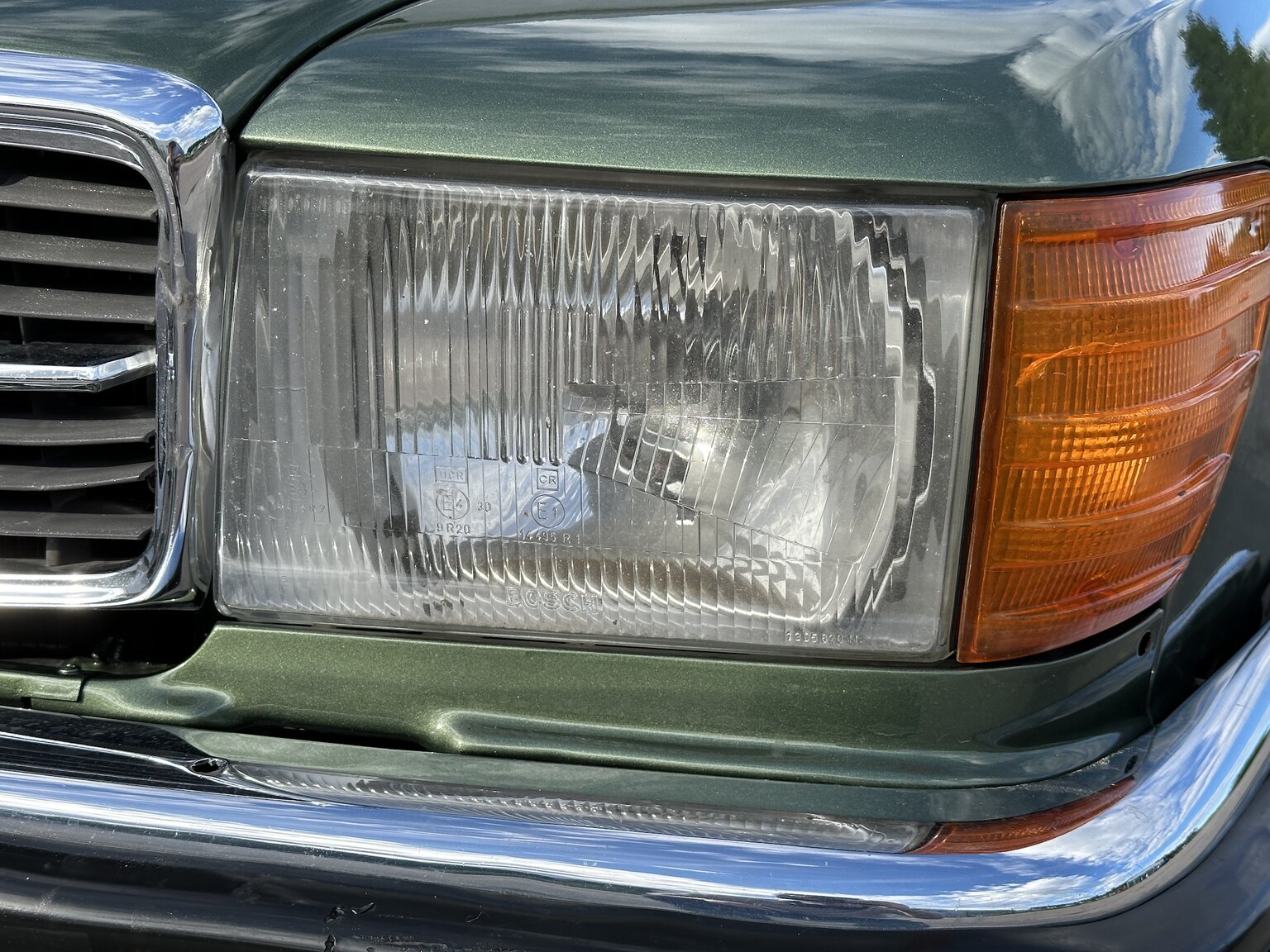 Exterior image of 1974 Mercedes Benz 450 SLC
