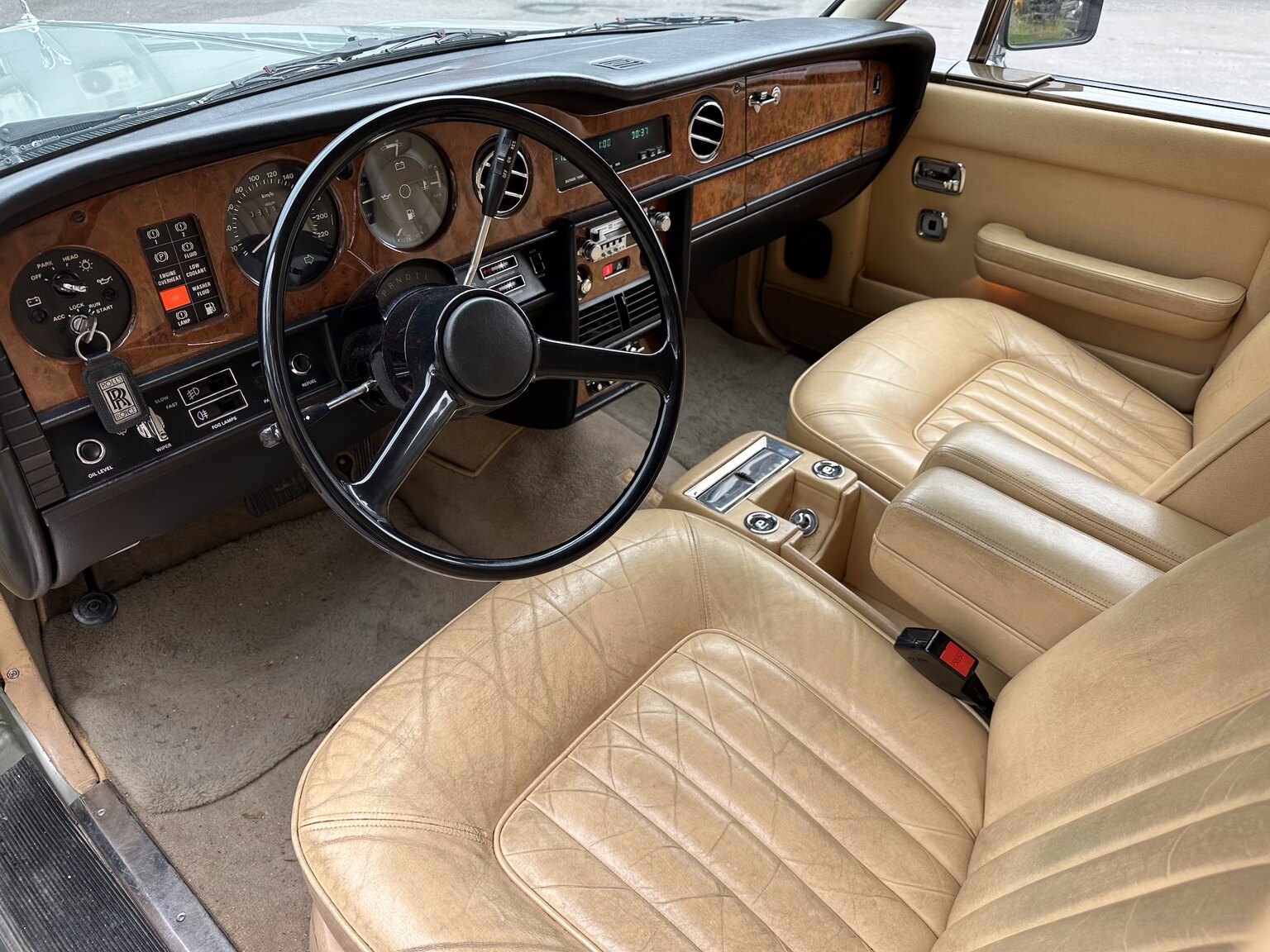 Interior image of 1982  Rolls Royce Silver Spirit
