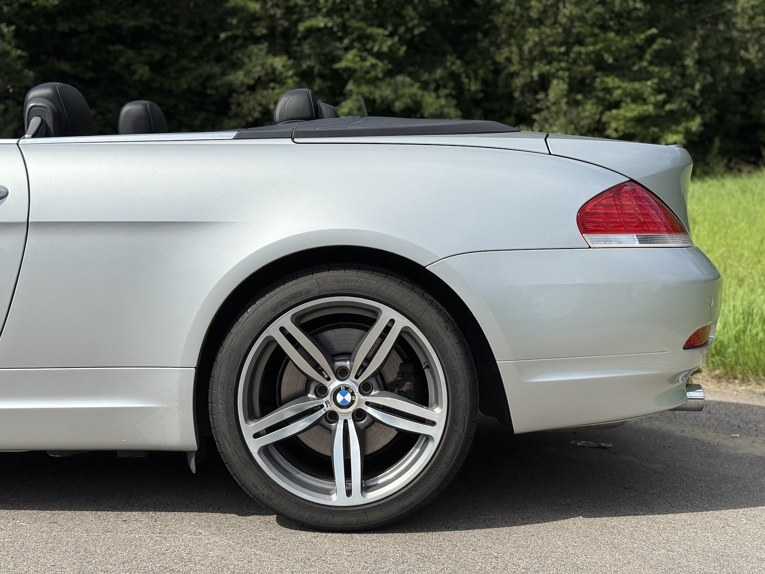 Exterior image of 2004 BMW 645Ci Convertible
