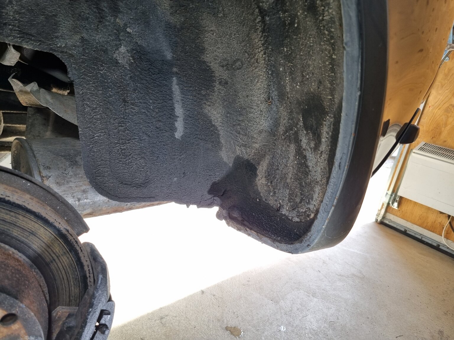 Image of 1985 Porsche 944 "NO RESERVE AUCTION" mechanics