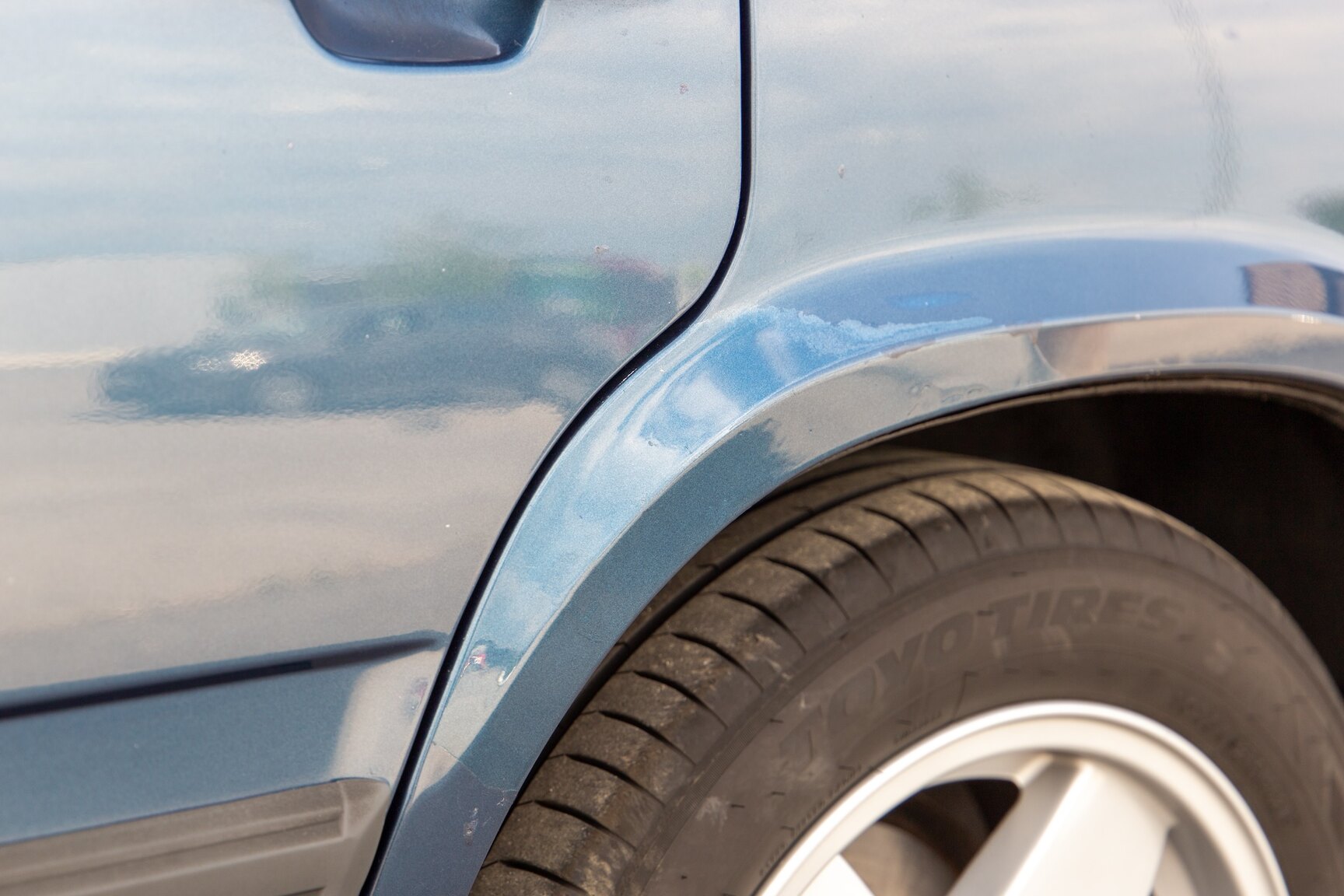 Exterior image of 1990 Volvo 745 Turbo (38)