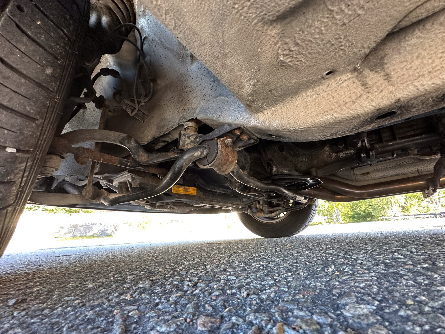 Image of 1994 BMW 520i E34 mechanics