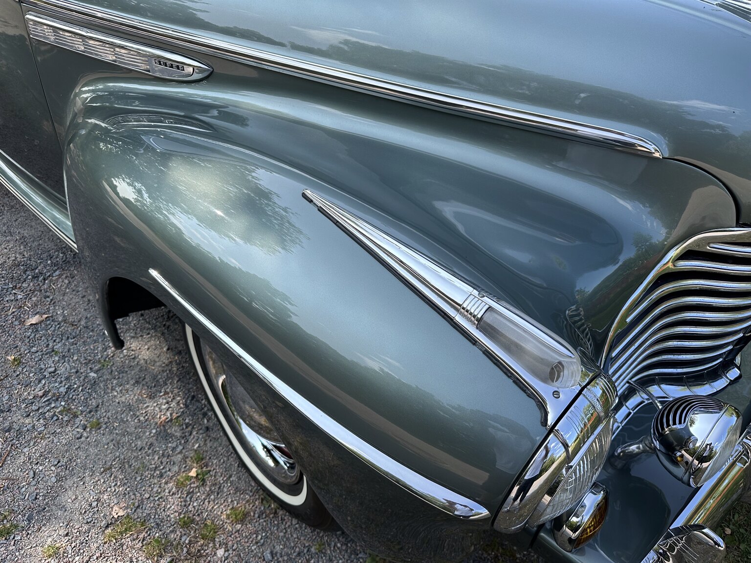 Exterior image of Buick Sedan Special 8