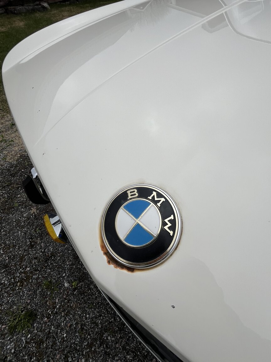 Exterior image of 1965 BMW 1800