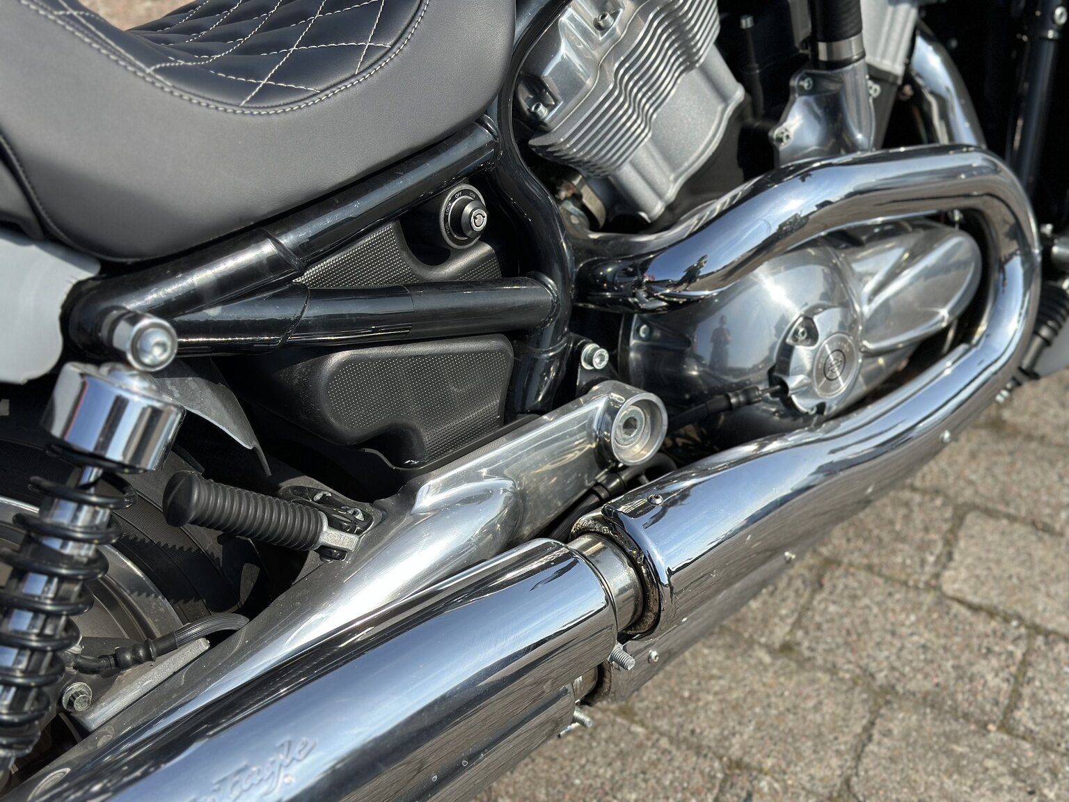 Image of 2004 Harley-Davidson V-Rod mechanics