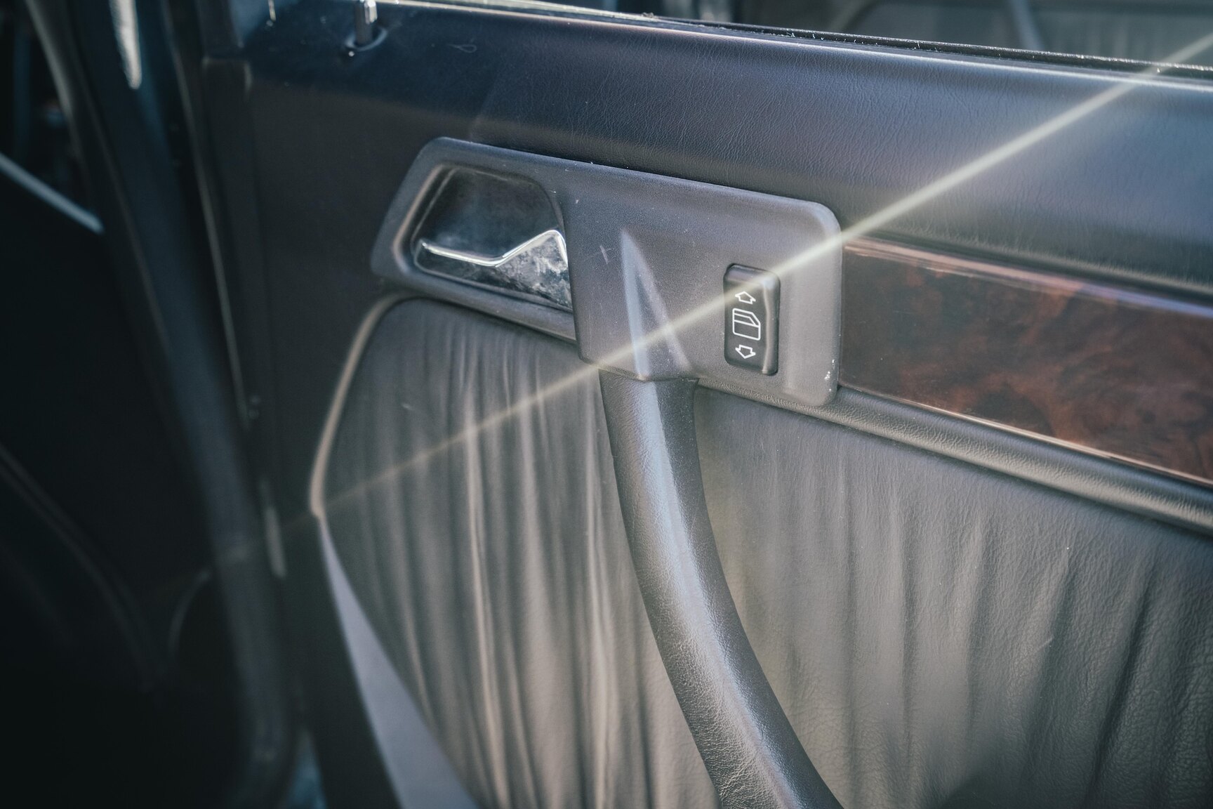 Interiörbild 1991 Mercedes-Benz 300E-24 (26)