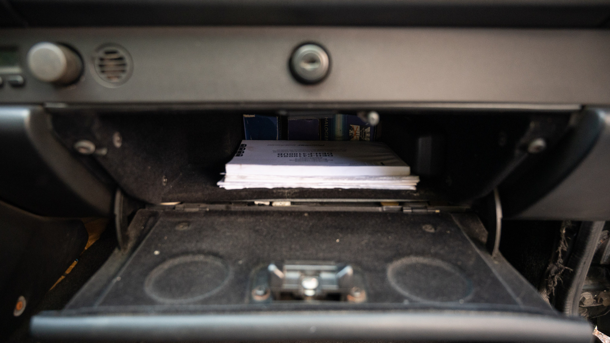Interior image of 1995 Porsche 968
