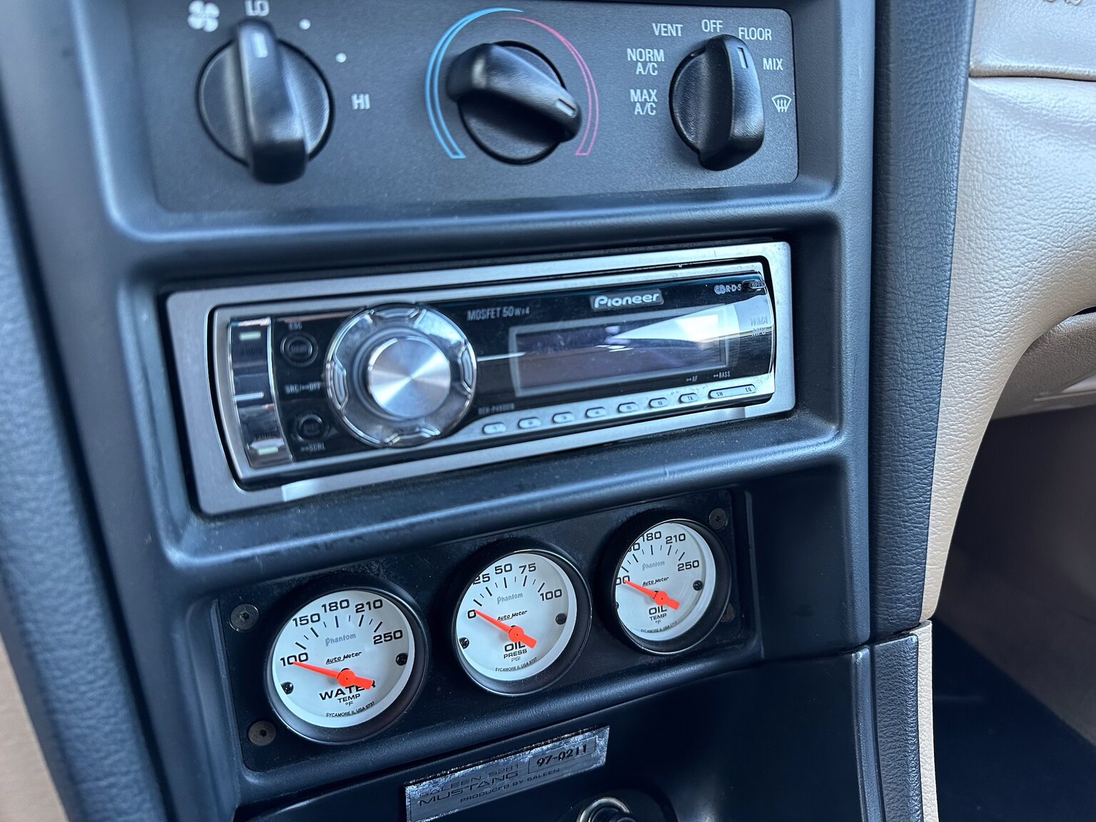 Interior image of 1997 Ford Mustang Saleen S-281 Cobra