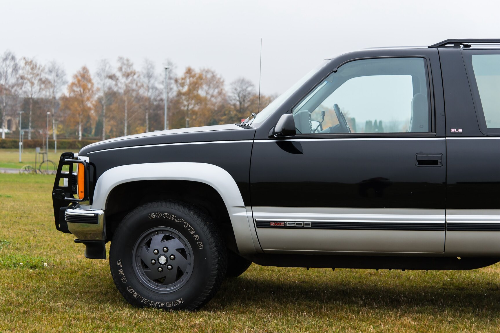Exteriörbild på 1992 GMC Yukon SLE Z 71