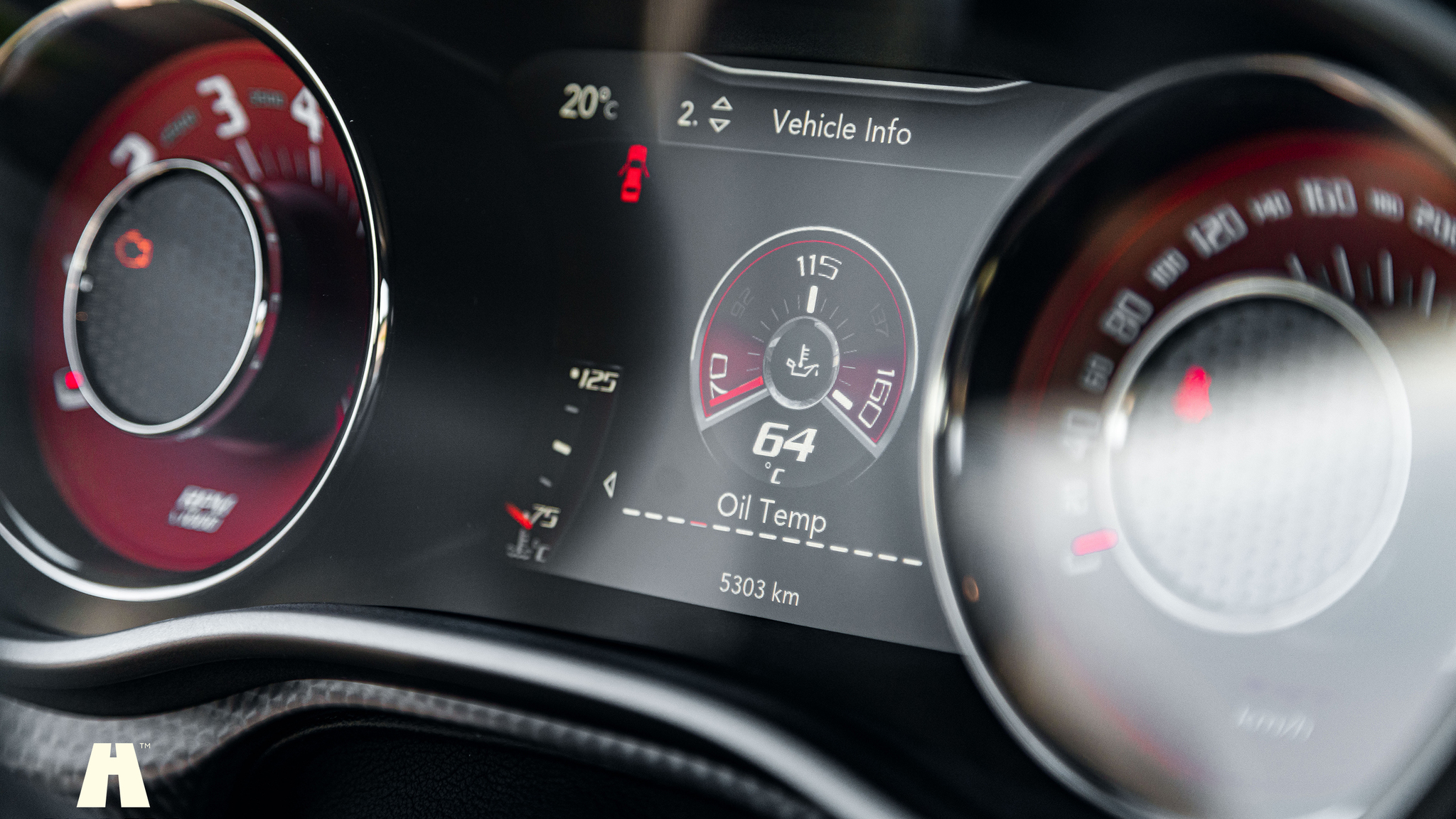 Interiörbild 2018 Dodge Challenger Hellcat
