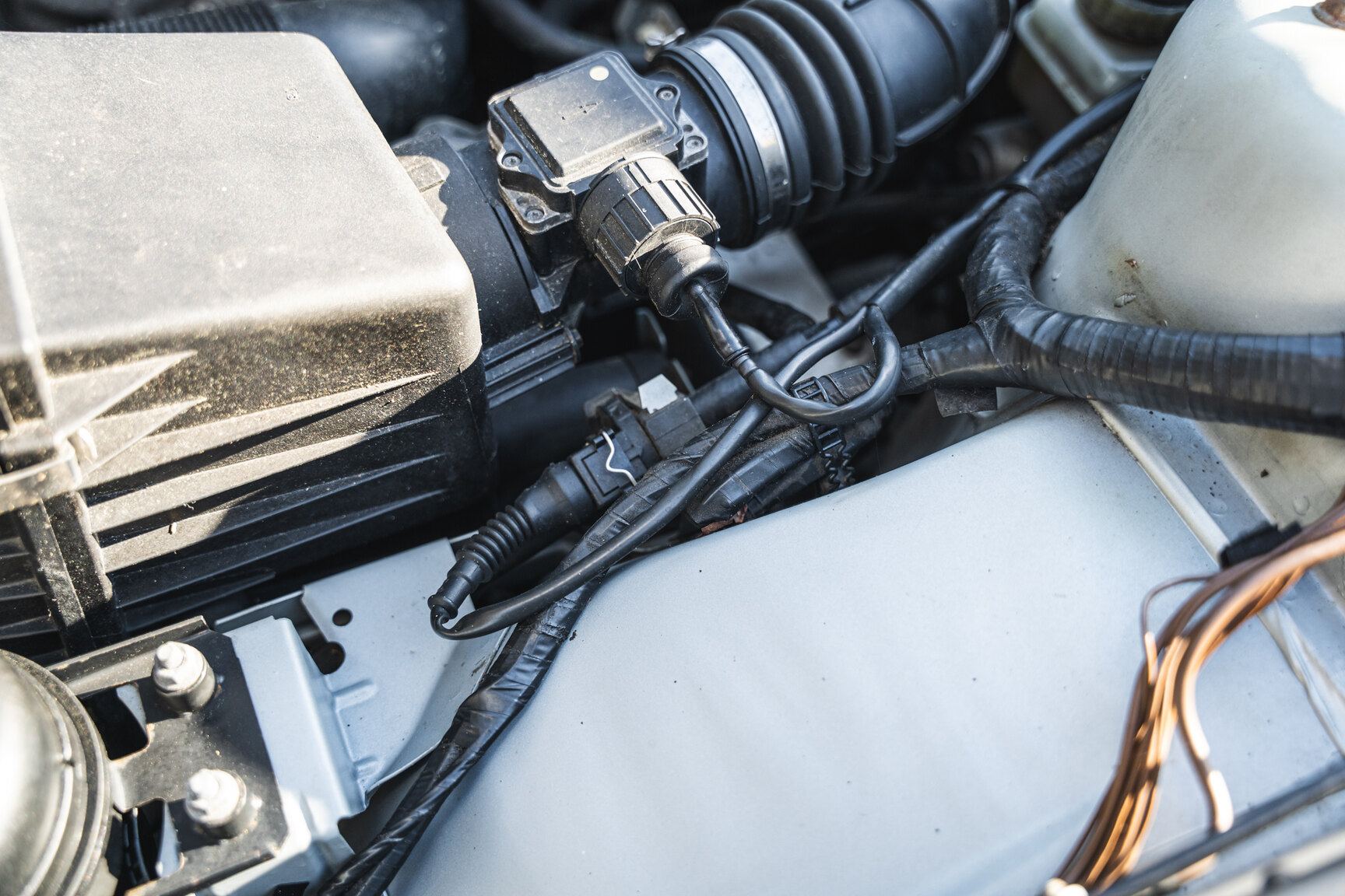 Image of 1994 BMW 520i E34 mechanics