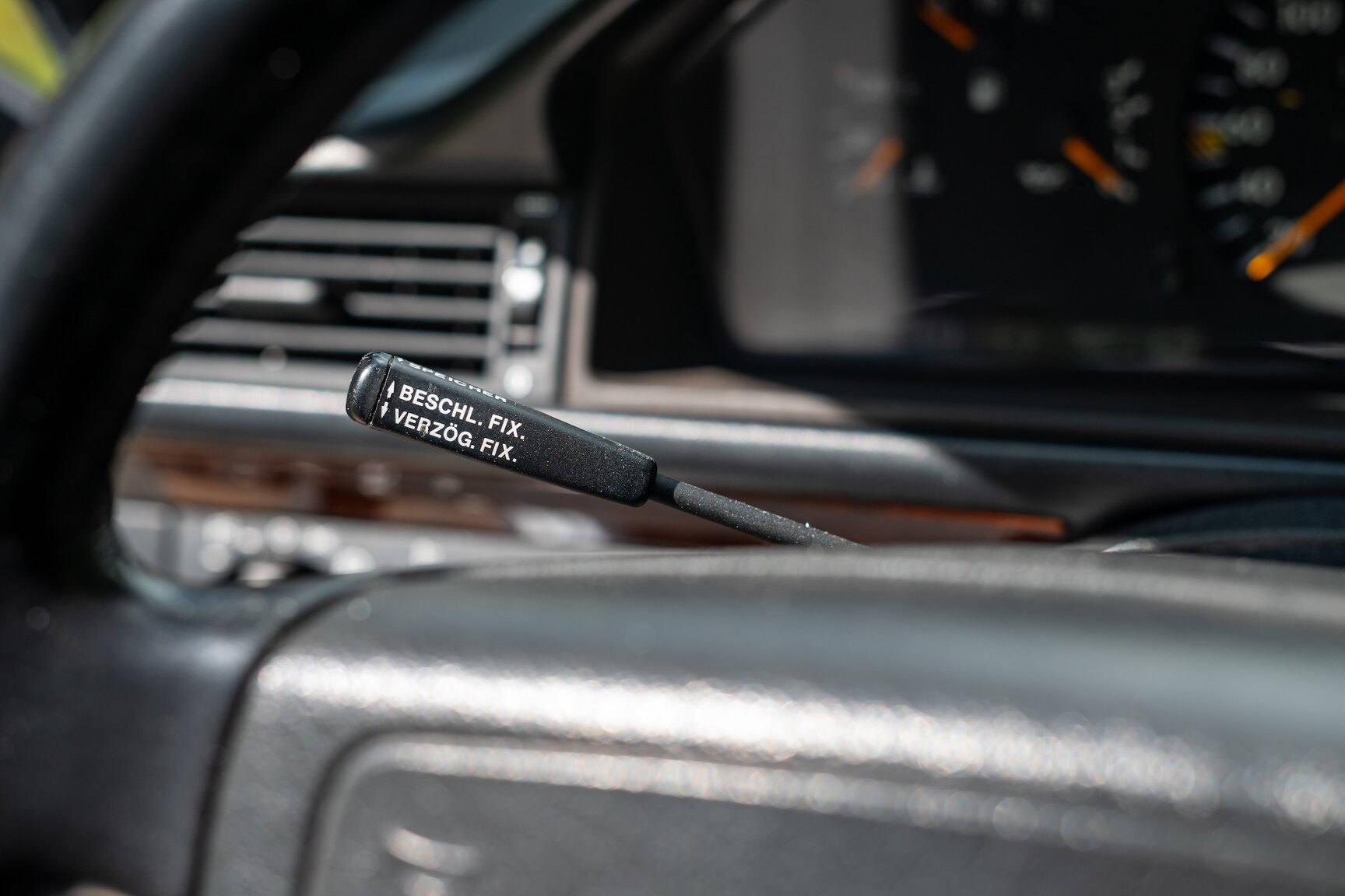 Interior image of 1993 Mercedes-Benz 400 E