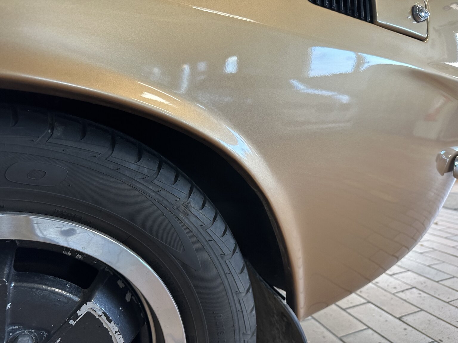 Exteriörbild på 1973 Volvo 1800 ES (41)