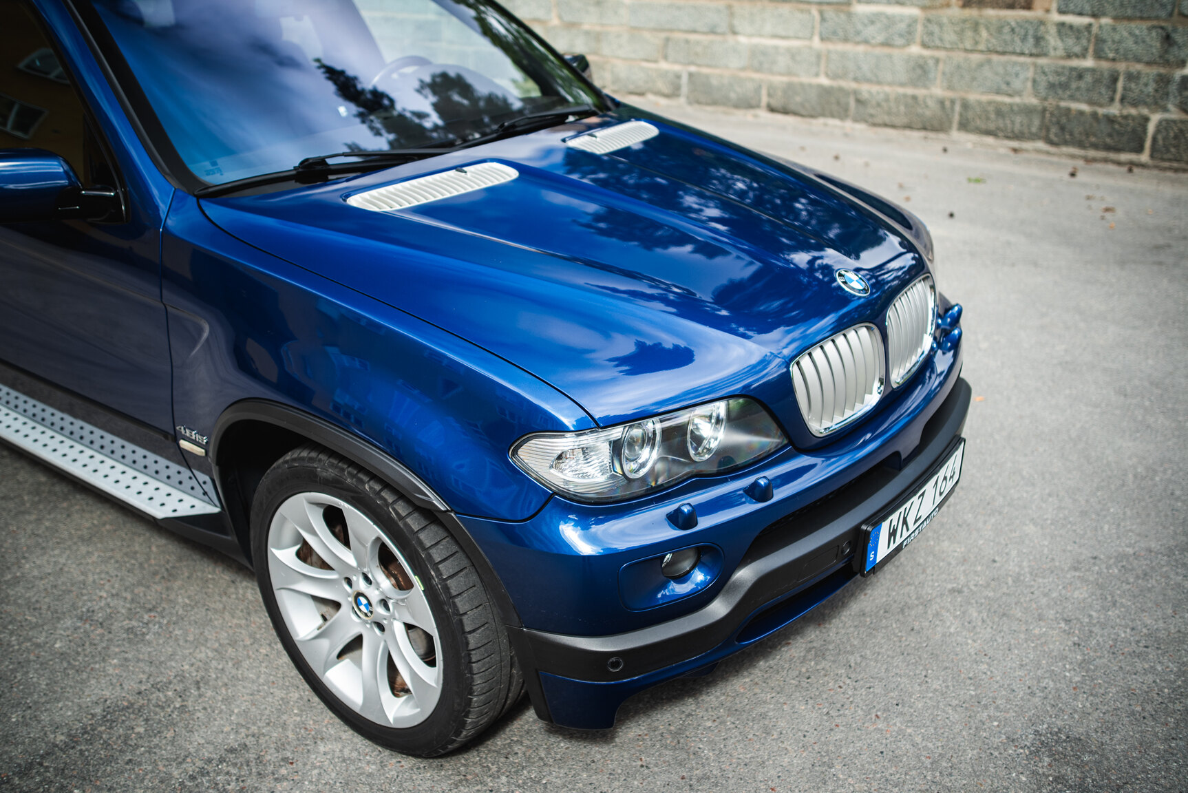 Exterior image of 2005 BMW X5 4.8iS E53 LCI